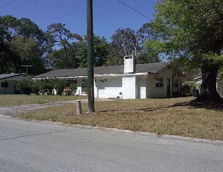 2nd image of 1108 NE 14th Ave