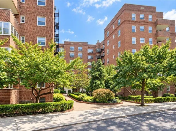68-61 Yellowstone Boulevard #412, Forest Hills, NY 11375