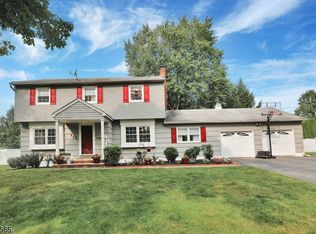223 Andover Dr, Wayne, NJ 07470