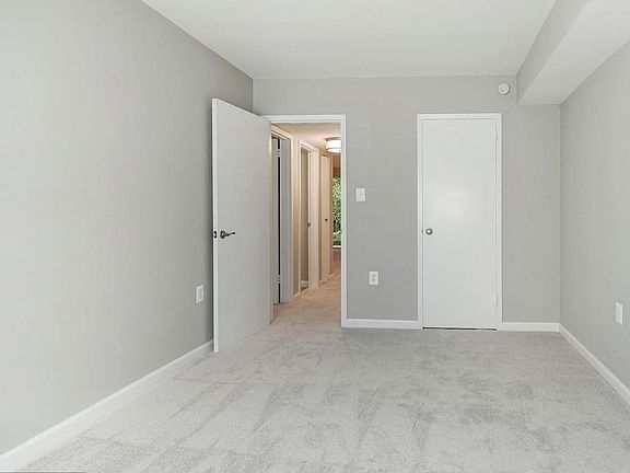 2nd image of 1522 Northgate Sq APT 11B