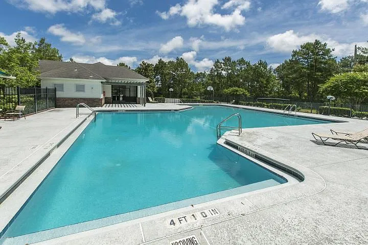 Community pool