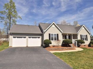 6950 Terrence Knoll Rd, Belews Creek, NC 27009