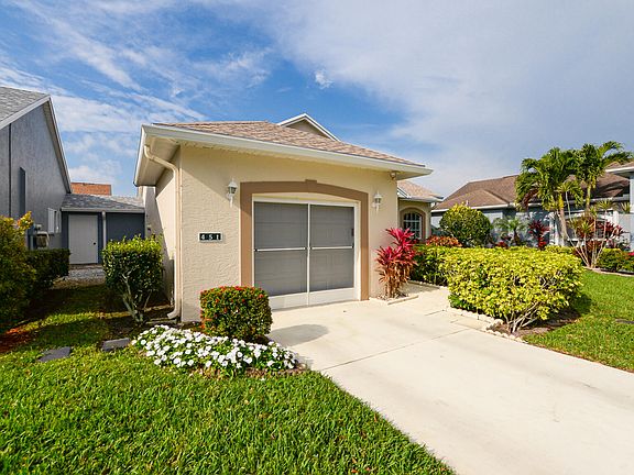 2nd image of 451 NW Gibraltar Court