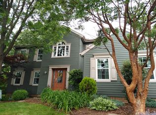 302 Yorktown Dr, Cranberry Township, PA