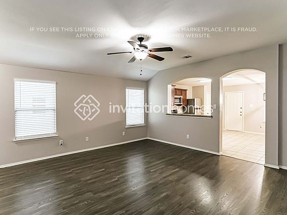 3rd image of 501 Hawthorn Dr