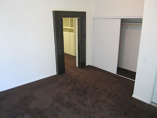 2nd image of 1887 W Jefferson Blvd