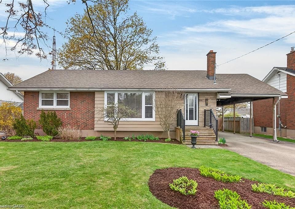 1st image of 7 Coral Dr