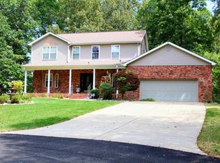 468 Fly Away Dr, Benton, KY 42025