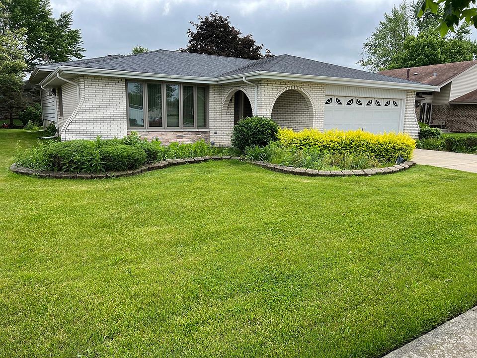 1st image of 15337 Hollywood Dr