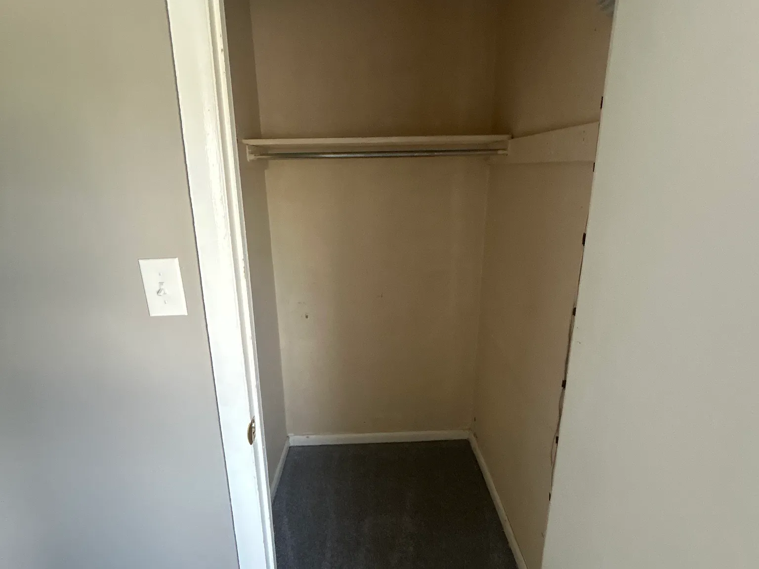 2 bed, 900 sqft, $1,300 — Photo 4