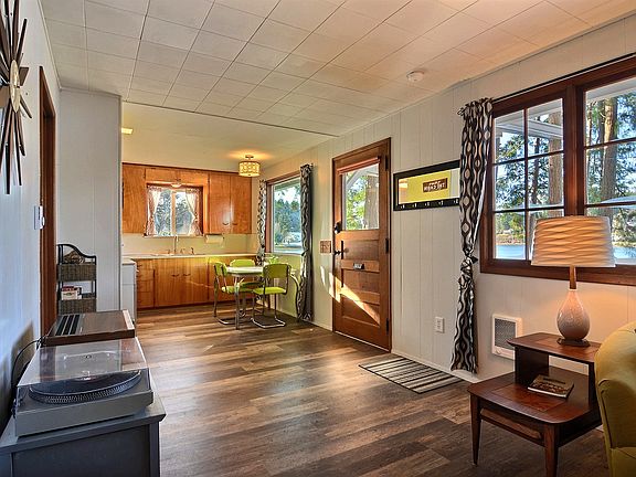 5th image of 1312 166th Avenue Ct NW