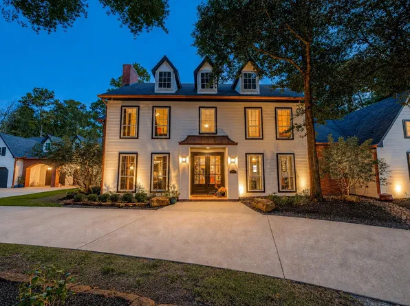 38 N Longspur Dr, Spring, TX 77380