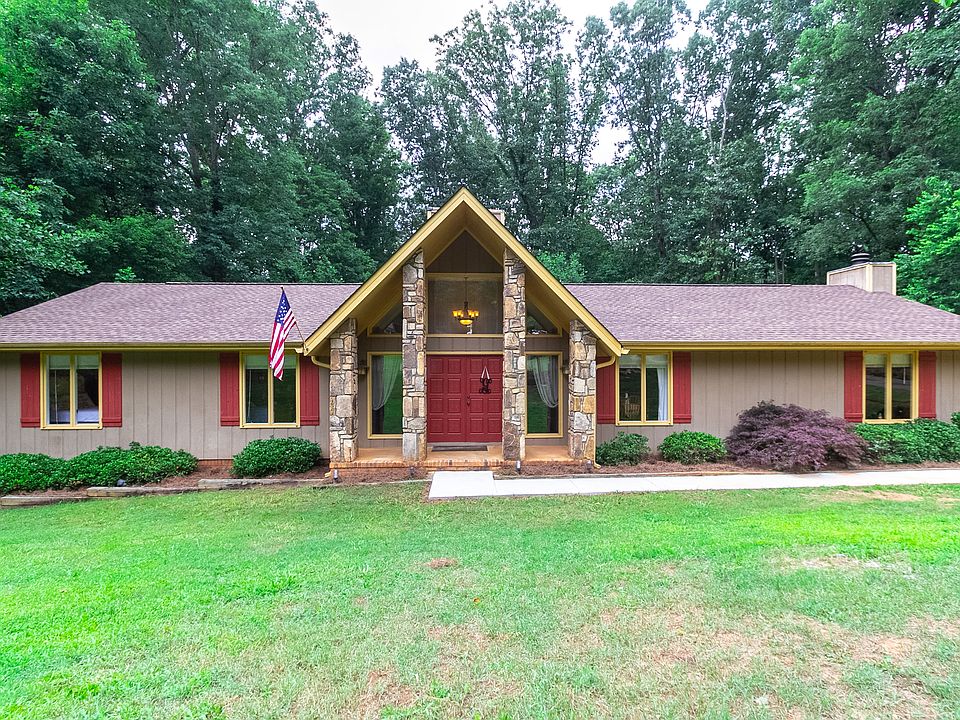 1st image of 2285 Pine Point Dr