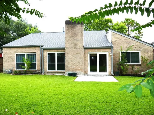 11714 Meadow Trail Ln, Stafford, TX 77477