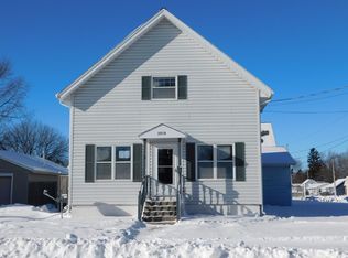 3018 School St, Two Rivers, WI 54241