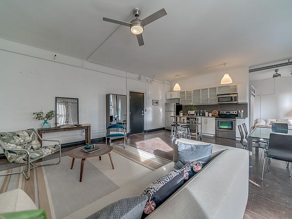 2nd image of 215 W 7th St APT 306