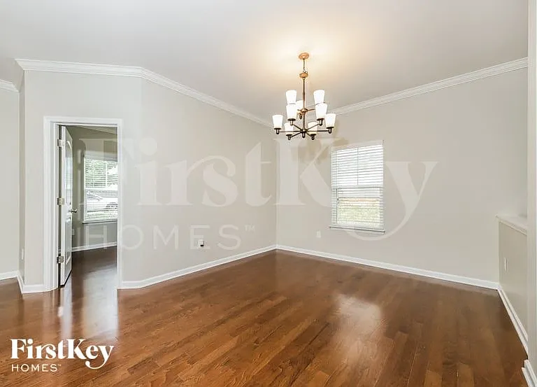 1205 Quail Heights Dr — Photo 4