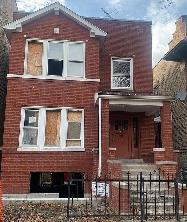 1st image of 2620 N Mozart St