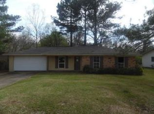 1023 Fairway St, Jackson, MS 39212