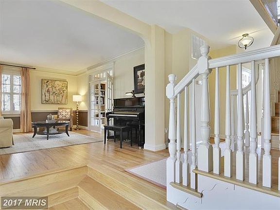3rd image of 346 Windover Ave NW