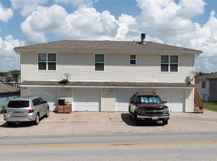 11006 NW Crooked Rd, Parkville, MO 64152
