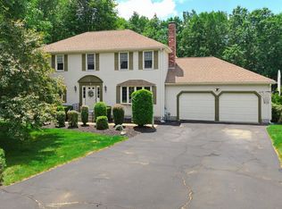 60 Forest View Dr, Millville, MA 01529