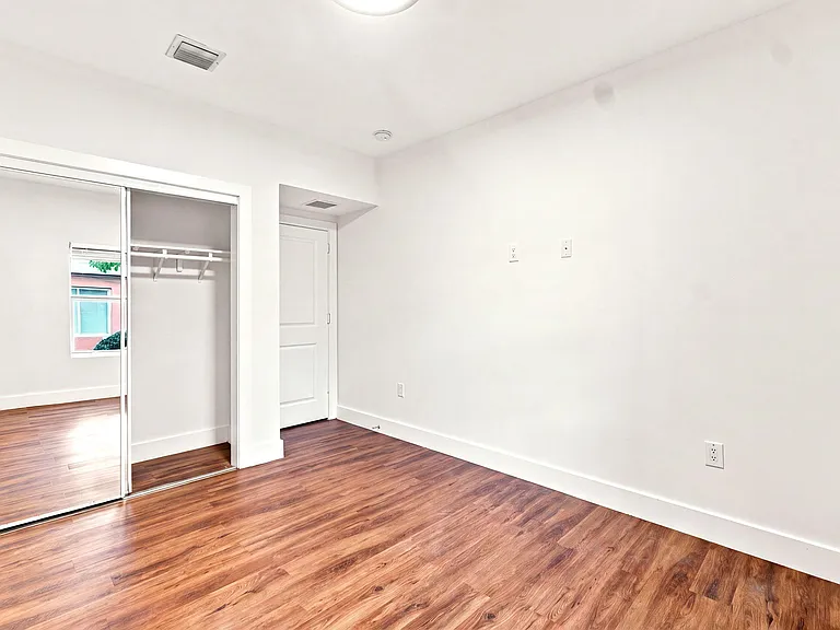 432 SE 16th St #432 — Photo 30