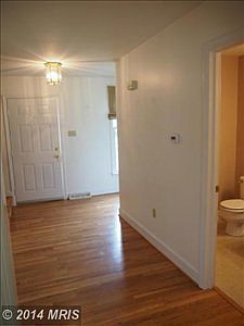 2nd image of 409 Kingswood Ter