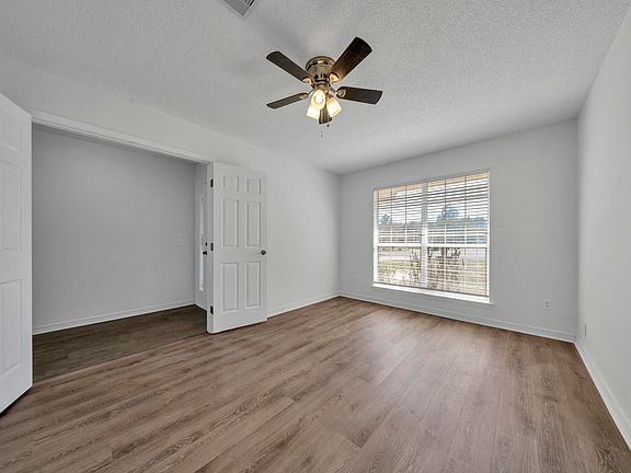 3rd image of 2500 Parkridge Dr