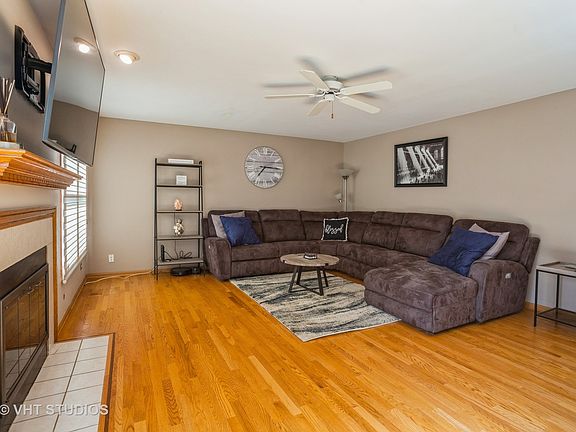 3rd image of 124 Oak Hill Dr