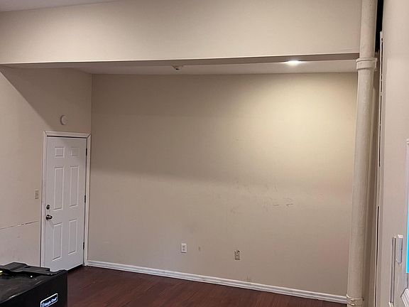 3rd image of 529 Communipaw Ave #2