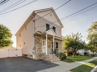 372 Thomas Ave, Lyndhurst, NJ 07071