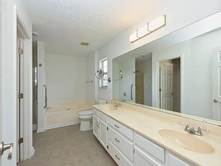 164 W Harbor Dr — Photo 18