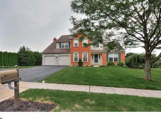 5 Fieldstone Ln, Royersford, PA 19468