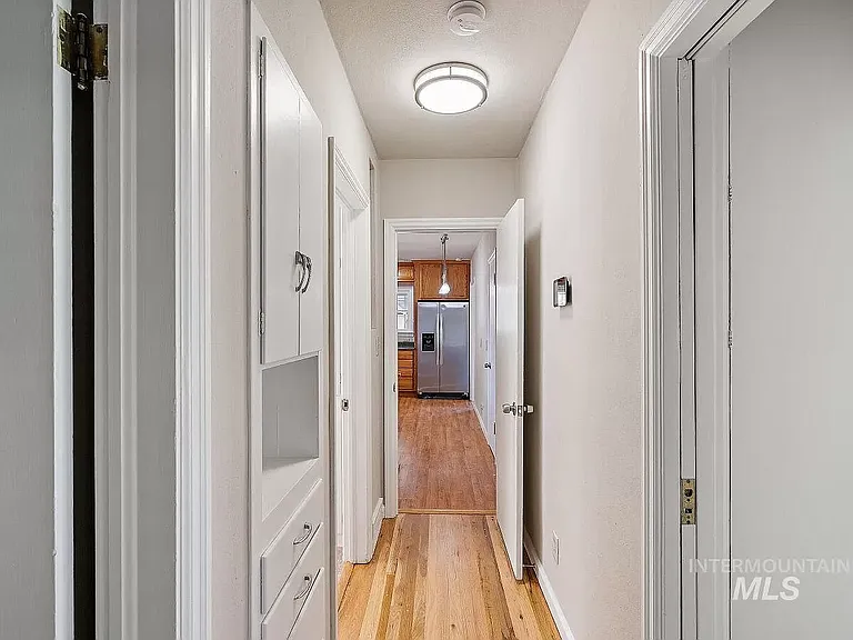 1103 S Johnson St — Photo 15