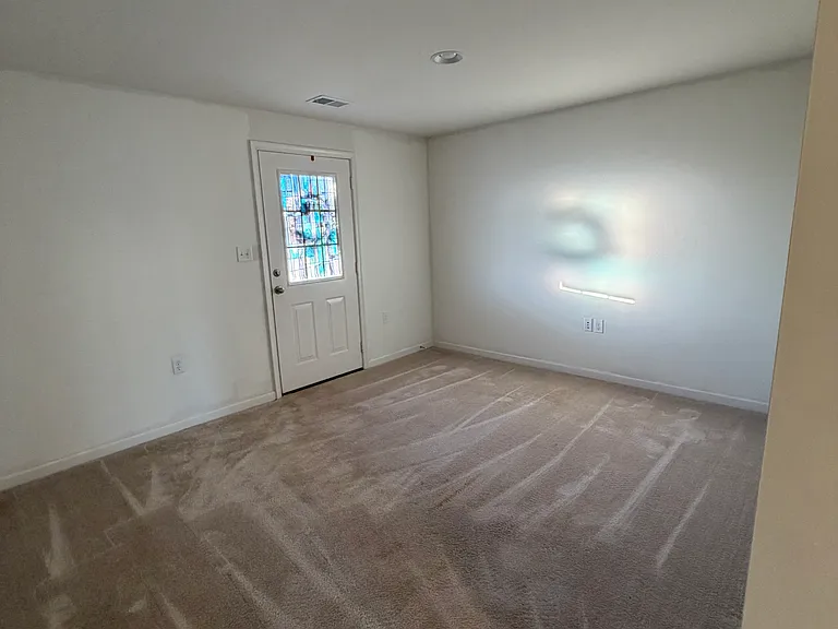 100 Cecily Way — Photo 33