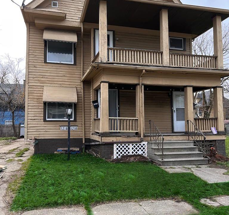1st image of 1218 N Lockwood Ave