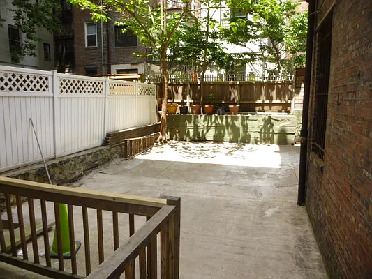 Rented by JK Dansar Corp | media 83