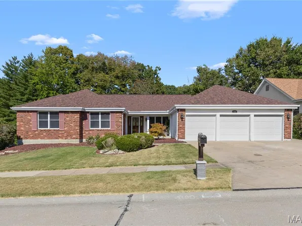 15561 Debridge Way, Florissant, MO 63034