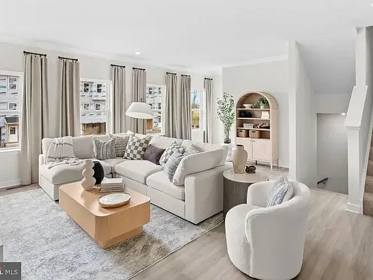 19 Elmiraj Ct — Photo 6