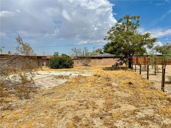 62027 Valley View Cir #10, Joshua Tree, CA 92252