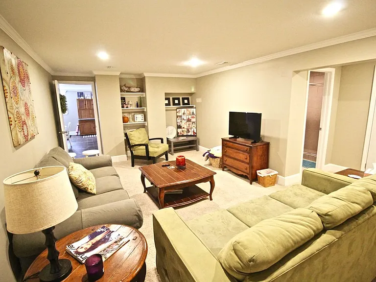 Plaza La Belle Apartments — Photo 64
