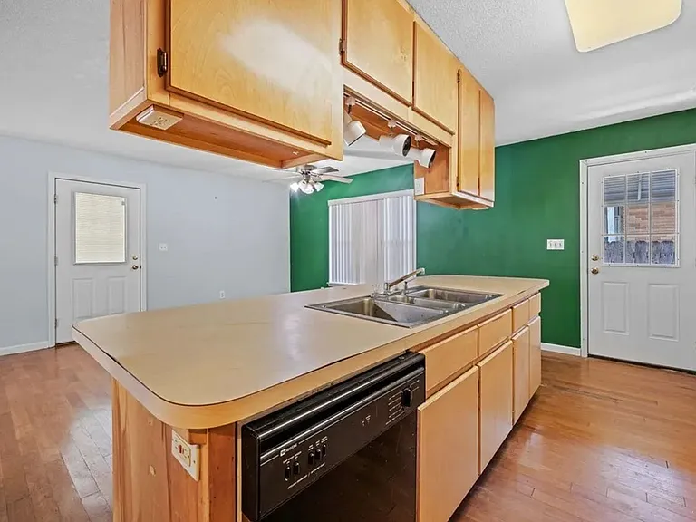 1706 Azalea Dr #638-E — Photo 9