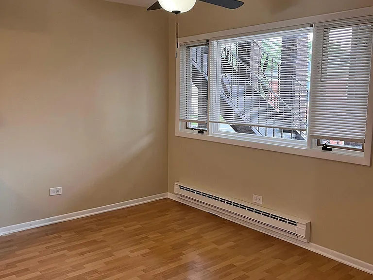 1700-1704 Touhy Ave — Photo 17