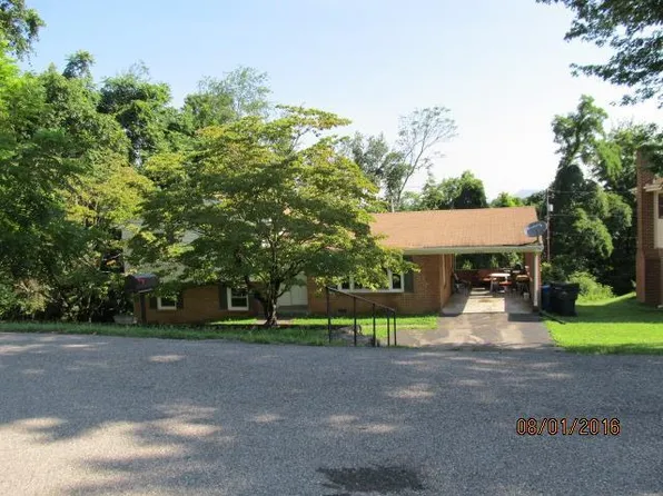 2521 Lakeview Dr NW, Roanoke, VA 24017