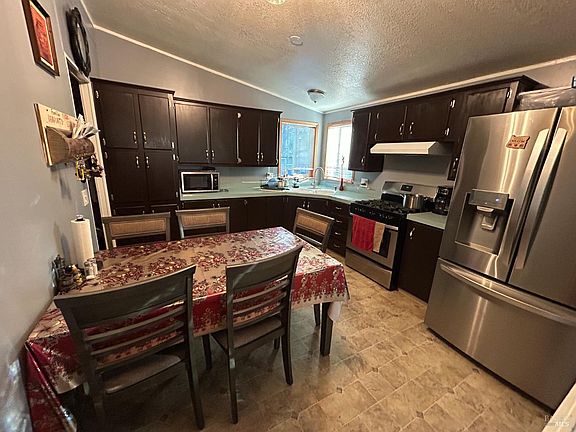 3rd image of 1114 Lake Mendocino Drive
