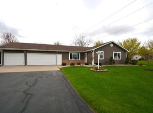 W5997 Garnet Dr, Appleton, WI 54915