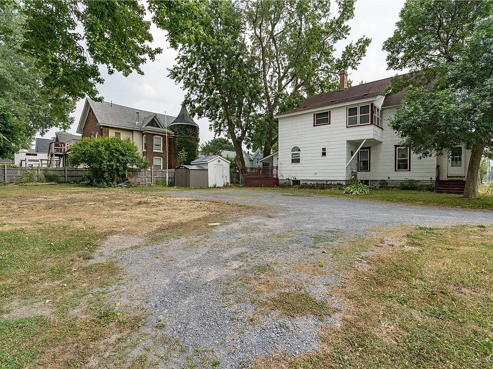1st image of 740 Mill St