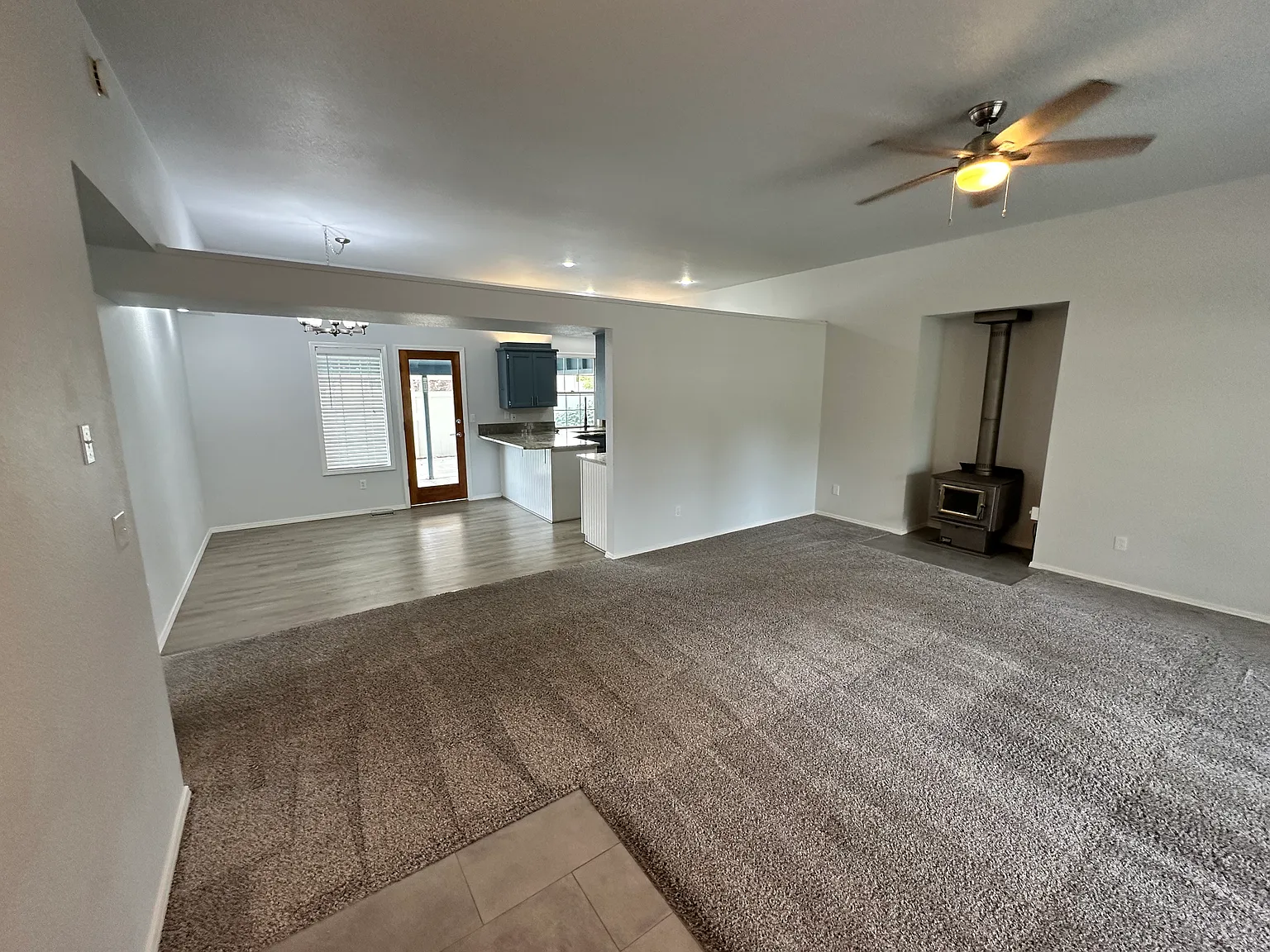 2 bed, 1300 sqft, $2,275 — Photo 4
