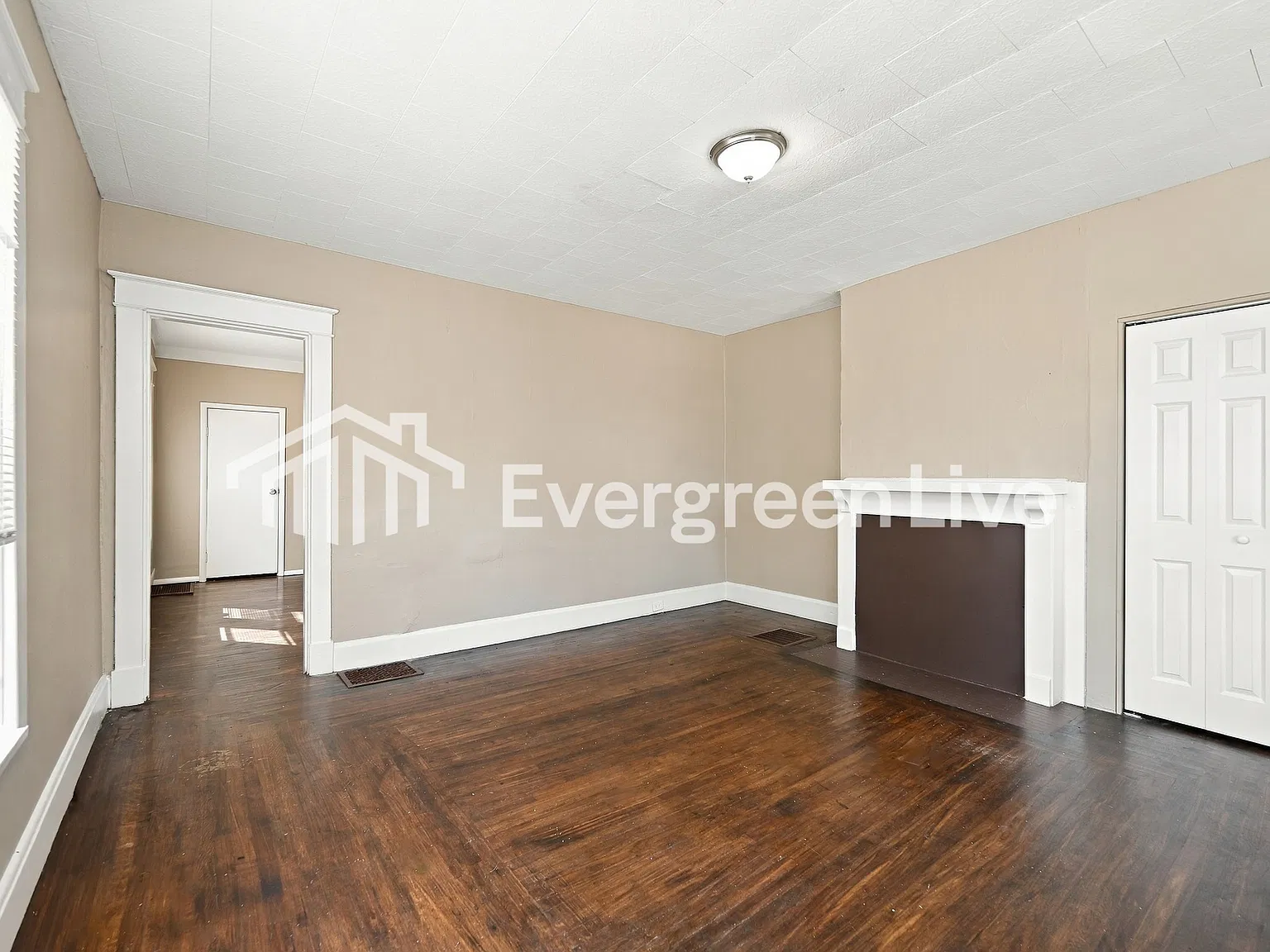 3 bed, 2.0 bath, 1408 sqft, $1,395 — Photo 3